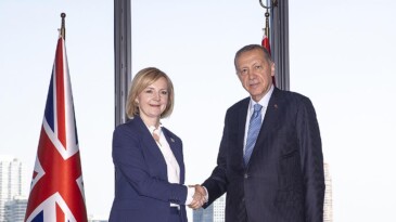 Cumhurbaşkanı Erdoğan, İngiltere Başbakanı Liz Truss ile bir araya geldi