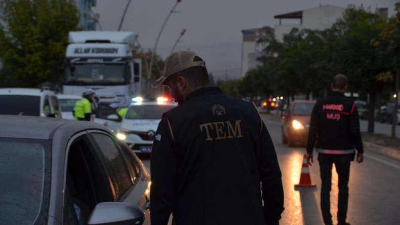 Ülke genelinde “Huzurlu Sokaklar ve Terör Suçları Uygulaması” yapıldı