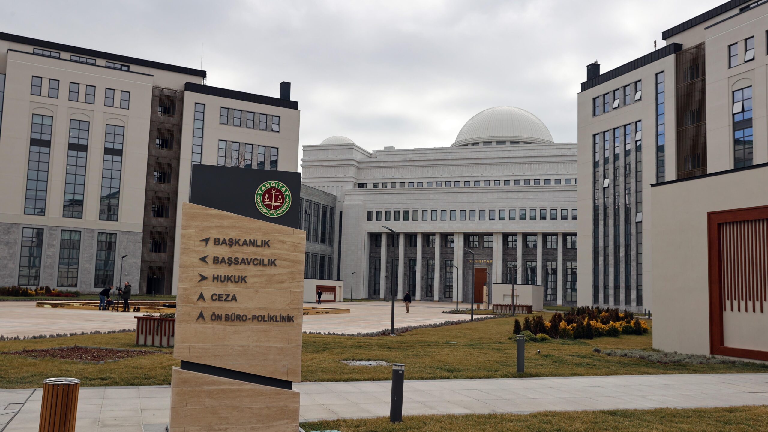 Yargıtaydan "öğrenciye kağıt uçak cezası" kararı
