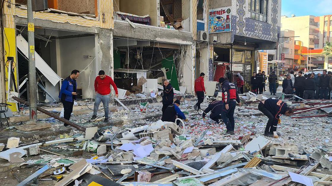 Şanlıurfa'da iş yerinde meydana gelen patlamada 4 kişi yaralandı