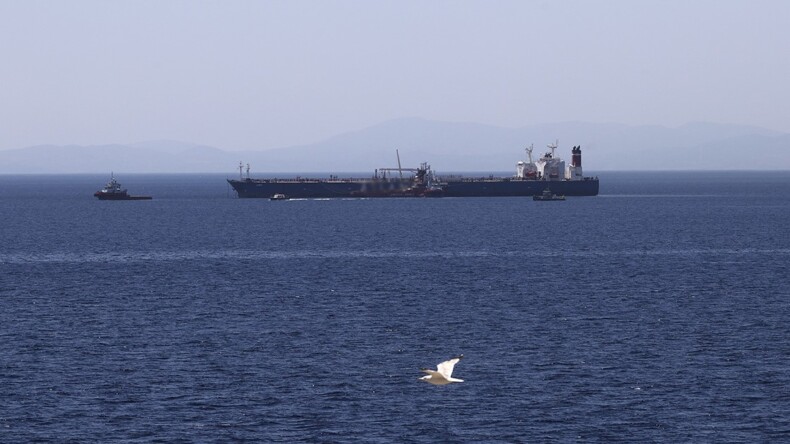 AB’nin Rus petrolüne ambargo ve tavan fiyat uygulaması yürürlüğe girdi