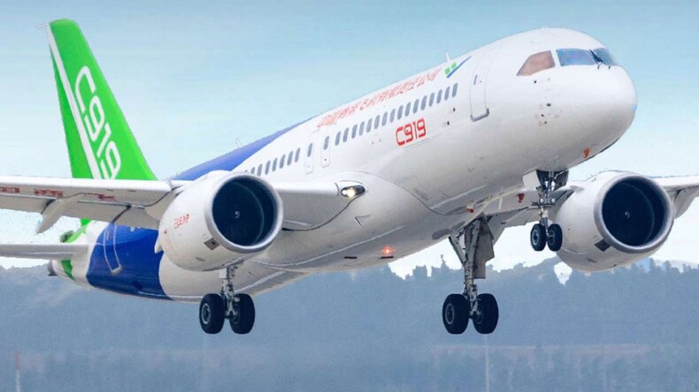 Çin’in yerli yolcu uçağı “C919″un ilk teslimatı yapıldı