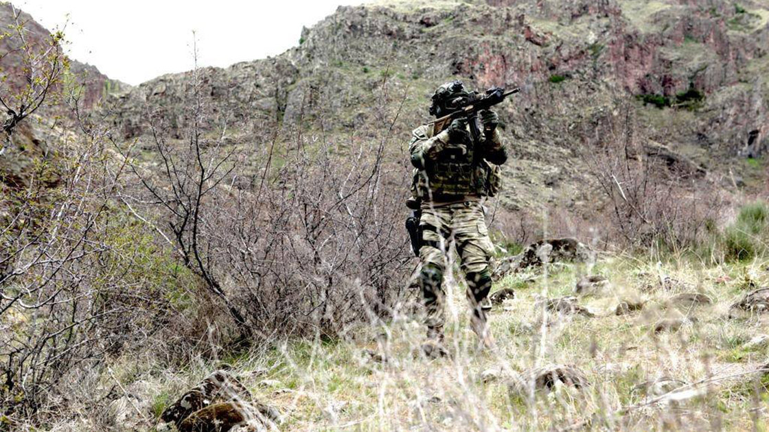 Fırat Kalkanı ve Barış Pınarı bölgelerinde 4 PKK/YPG'li terörist etkisiz hale getirildi