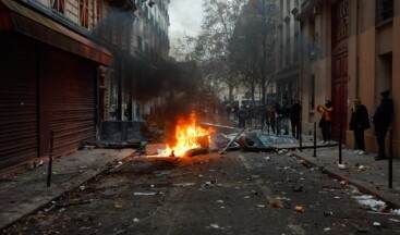 Paris’te terör örgütü PKK’nın şiddet eylemlerine Fransız basınından tepki