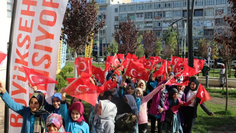 180 Bin Öğrenci Sinema İle Buluştu