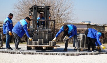 HALİLİYE’DE MERKEZ VE KIRSALDA HUMMALI YOL ÇALIŞMALARI SÜRÜYOR