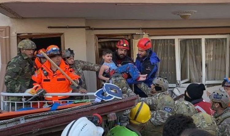 Sivil Toplum Kuruluşları Depremden Etkilenen İllerde Vatandaşlara Yardım Elini Uzatıyor