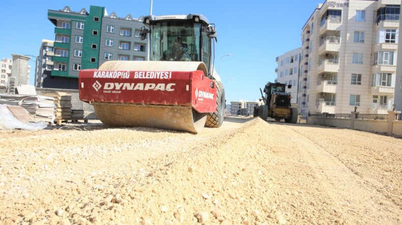 BATIKENT MAHALLESİNE YENİ YOLLAR KAZANDIRILIYOR