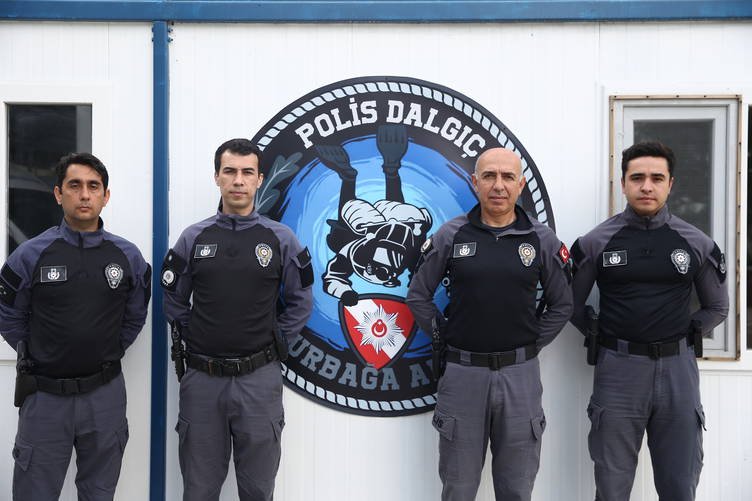 Emniyetin "kurbağa adamları" doğal afetlerde de görev alıyor