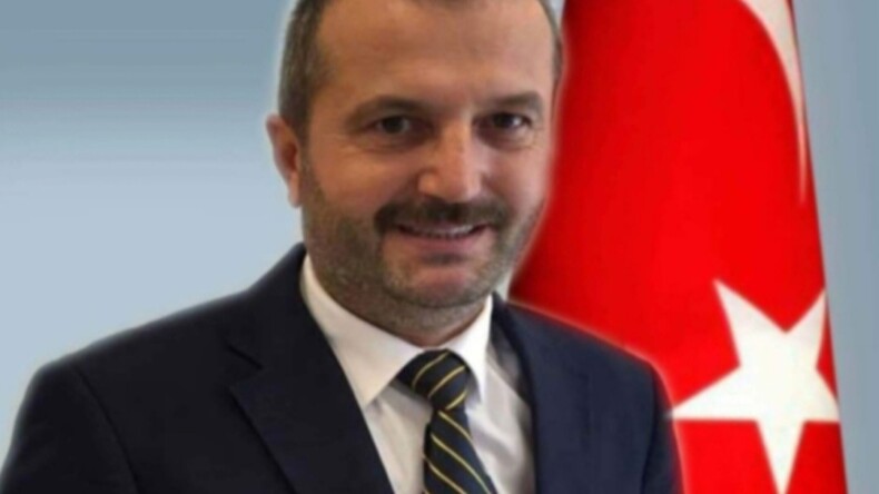 AK PARTİ, ÖZÜNE DÖNMEK ZORUNDADIR. AYRICA ESKİ RUHUNA DÖNMELİDİR