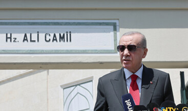 Cumhurbaşkanı Erdoğan, Cuma namazını Hazreti Ali Camii’nde kıldı