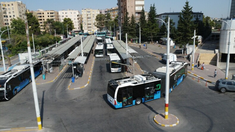 Trambüs Ulaşımı Rahatlatıyor