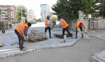 KARAKÖPRÜ’DE ÜSTYAPI ÇALIŞMALARIYLA YOLLAR YENİLENİYOR