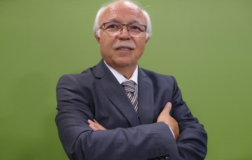 Yazar Halis Özdemir Kimdir?