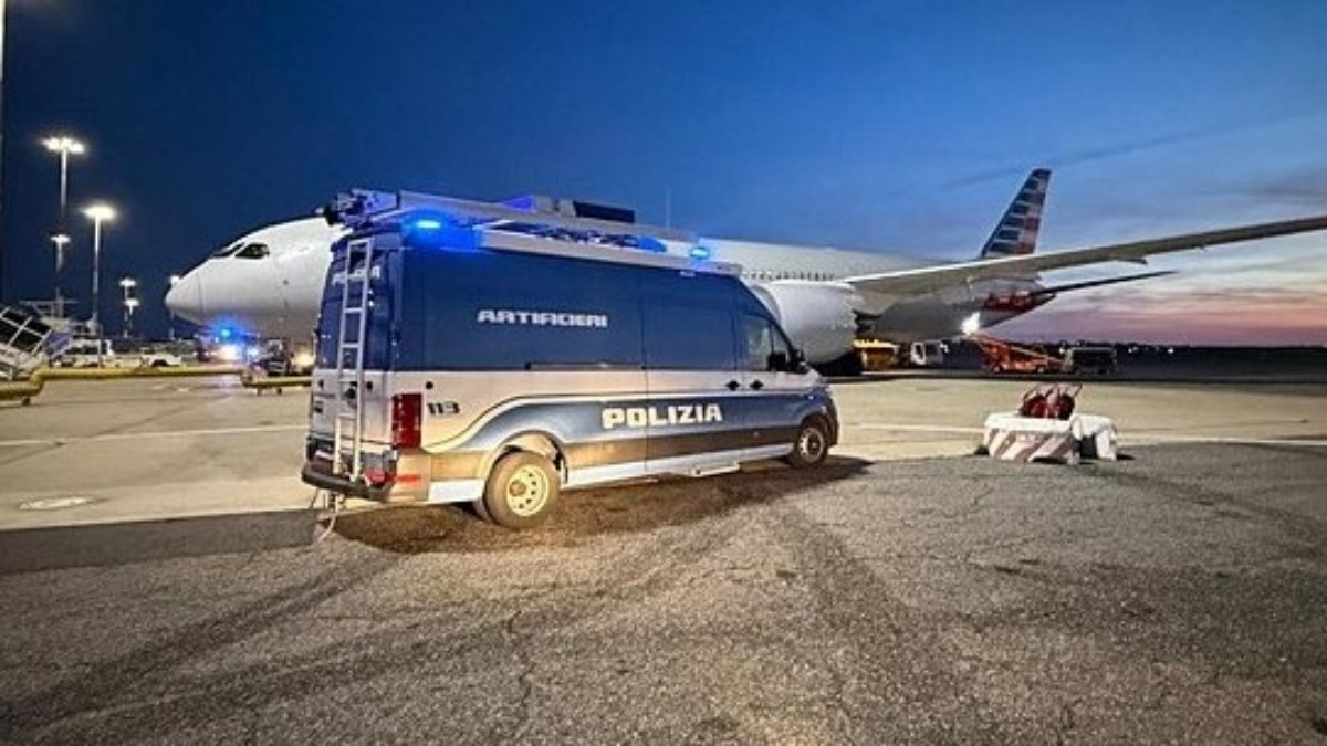 ABD yolcu uçağında bomba alarmı: İtalya'ya indirildi