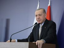 2025-10-08-Akparti