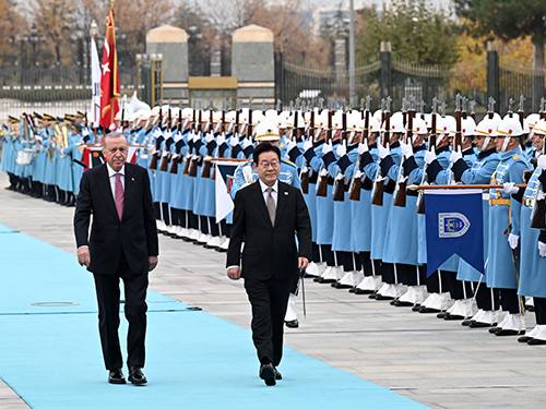 2025-11-24-GuneyKore-01-Karsilama