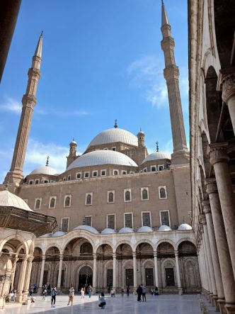 Selehattin Eyyübi Kalesinde Kavalalı Mehmed Ali Paşa Camii ve avludaki şadırvanı