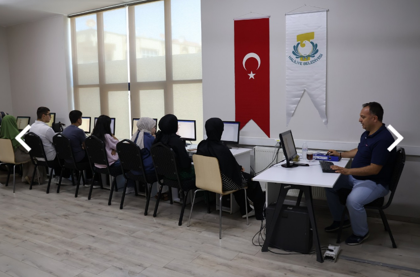 HALİLİYE BELEDİYESİ GENÇLERİN EĞİTİMİNE DESTEK OLMAYI SÜRDÜRÜYOR